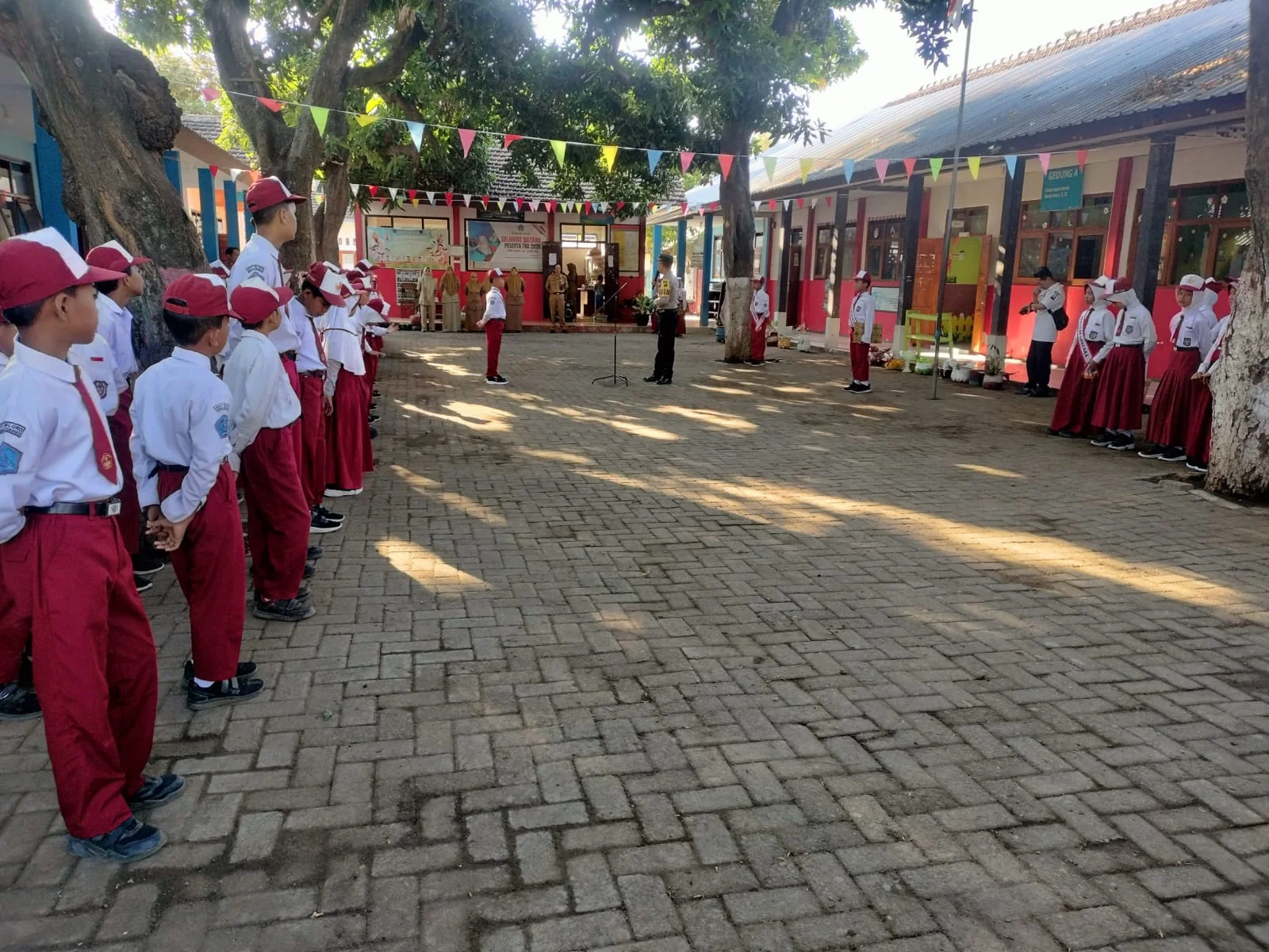 UPACARA BENDERA MERAH PUTIH